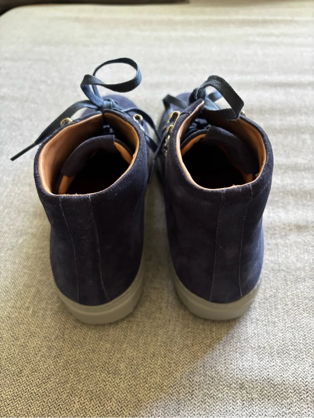 Magnanni Navy Suede Chukka Boots with Silver Eyelets
